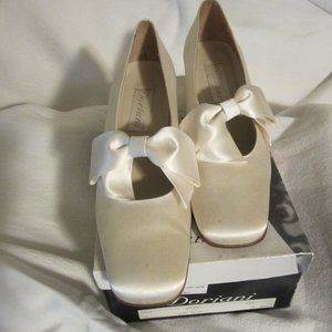 Vintage Doriani Satin Block Heel Pumps with Bow Detail